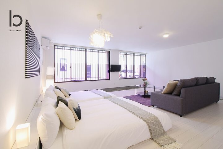 Room 13 of 219