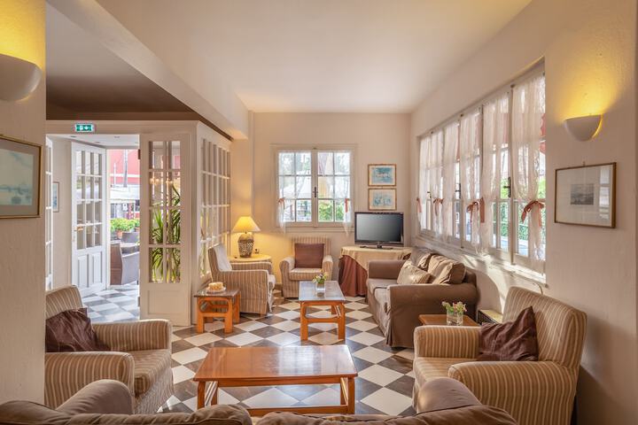 Hotel Interior 3 of 71