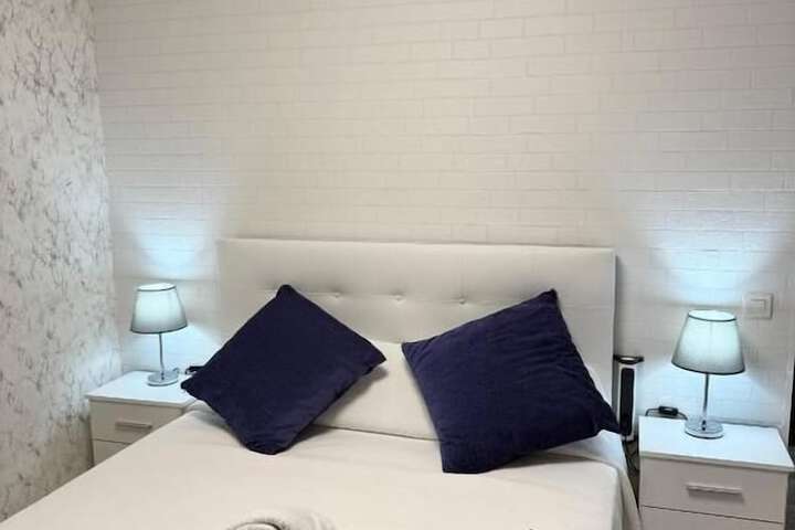 Room 2 of 23