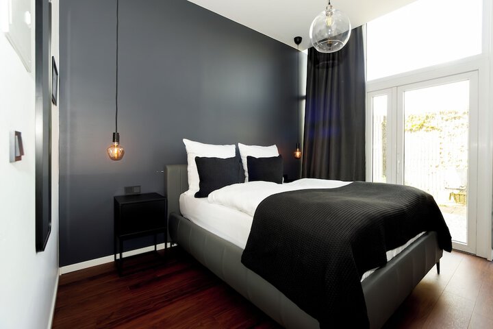 Room 12 of 23