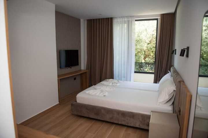 Room 11 of 46