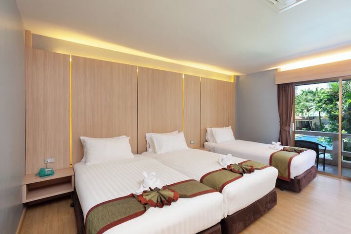 Room 7 of 127