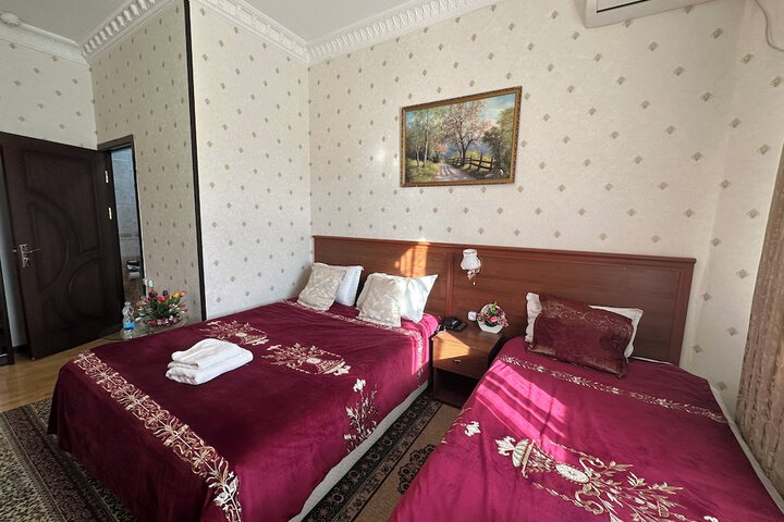 Room 30 of 48