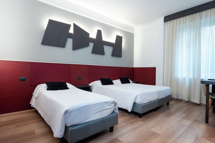 Room 28 of 78