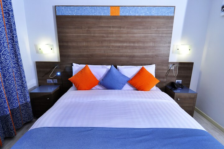 Room 10 of 53