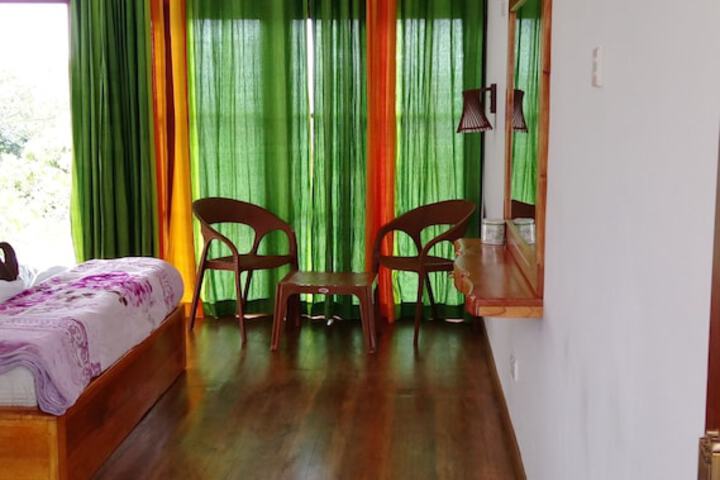 Room 2 of 29