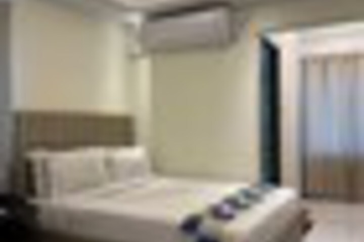 Room 35 of 117