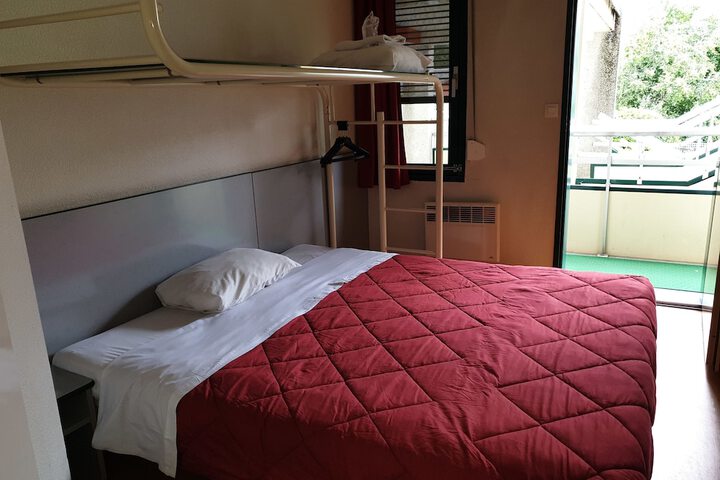 Room 31 of 44