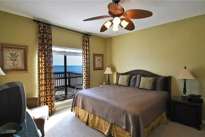 Exterior of Beach Break
