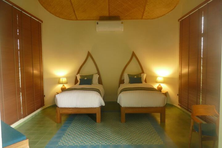 Room 35 of 39