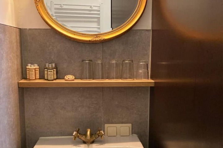 Room 22 of 51