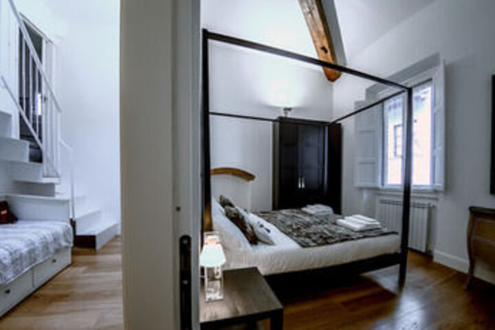 Room 44 of 161