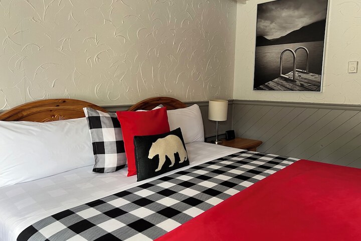 Room 17 of 34