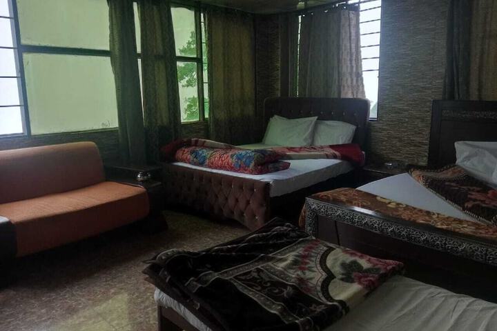 Room 10 of 36