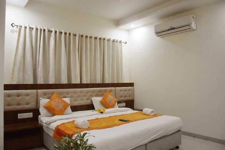 Room 5 of 23
