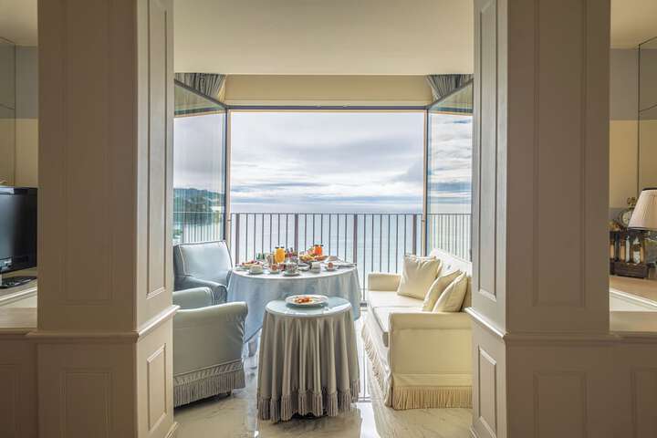 Room 21 of 135