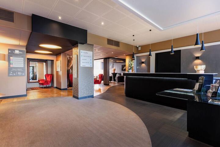 Hotel Interior 12 of 147