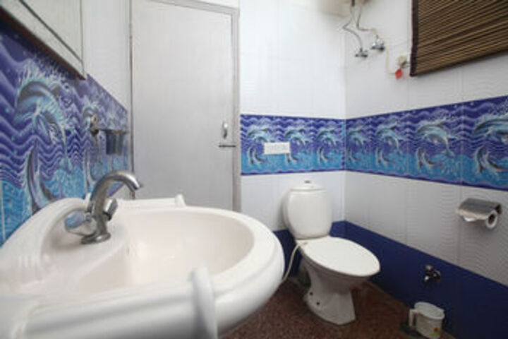 Room 2 of 24