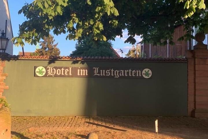 Hotel 89 of 106