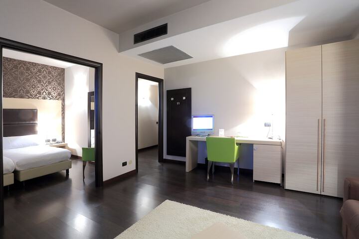 Room 14 of 31