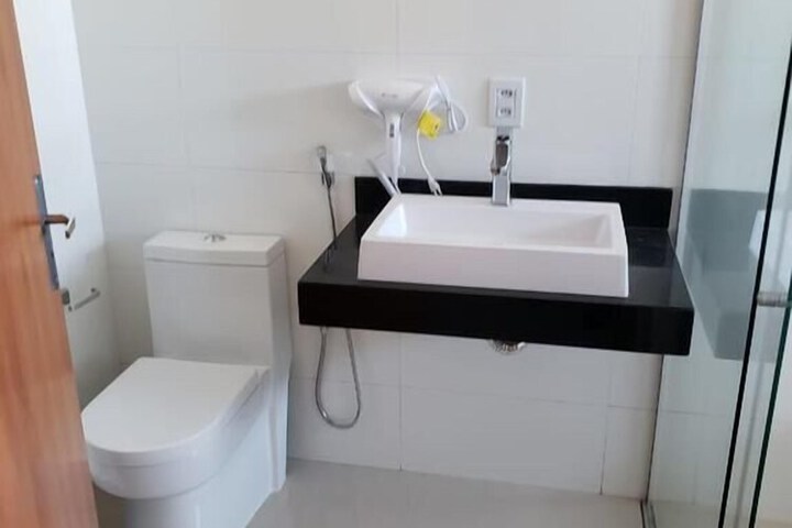 Room 12 of 25