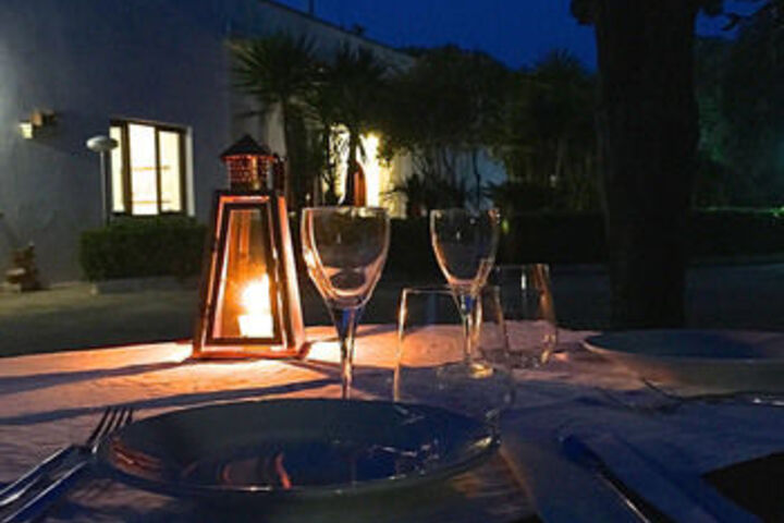 Dining 31 of 34