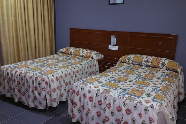 Room 8 of 36