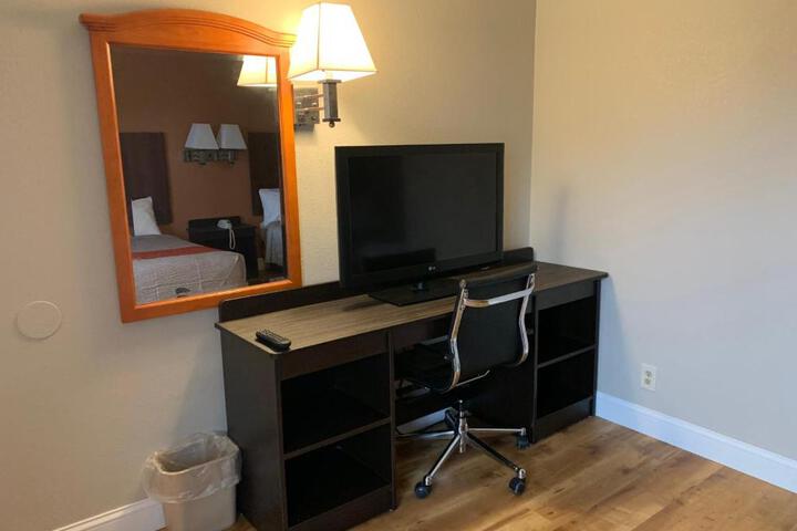 Photo 8