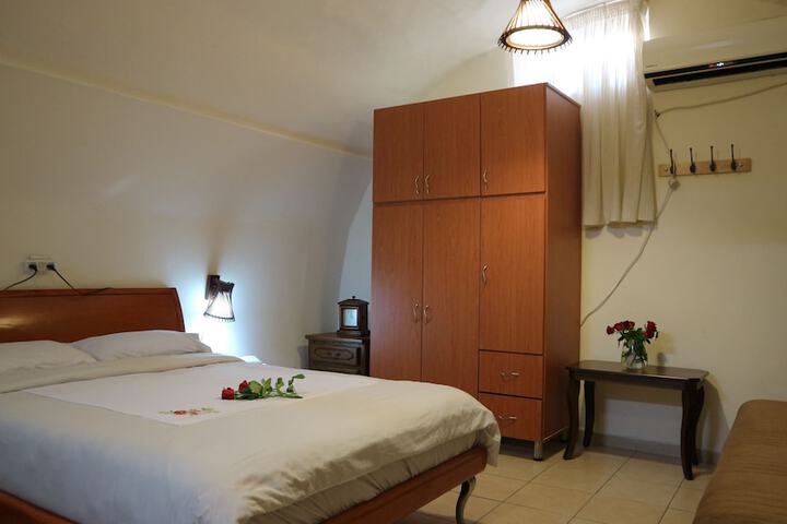 Room 6 of 58