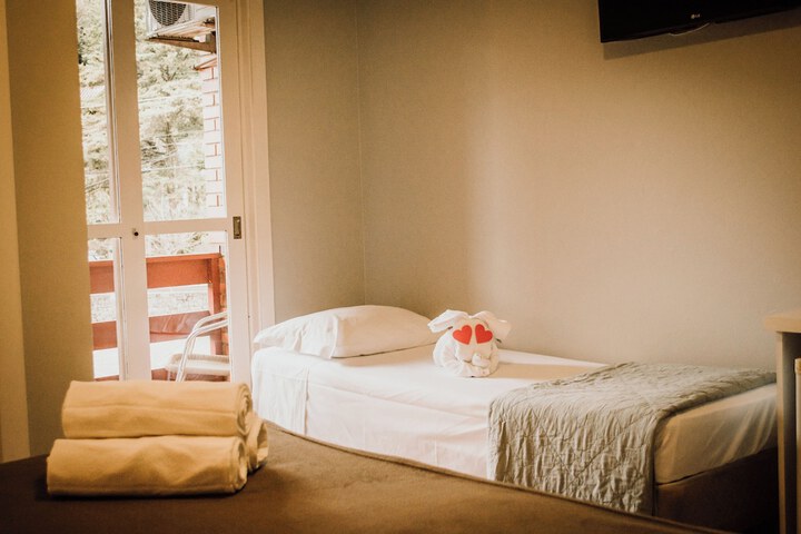 Room 19 of 49