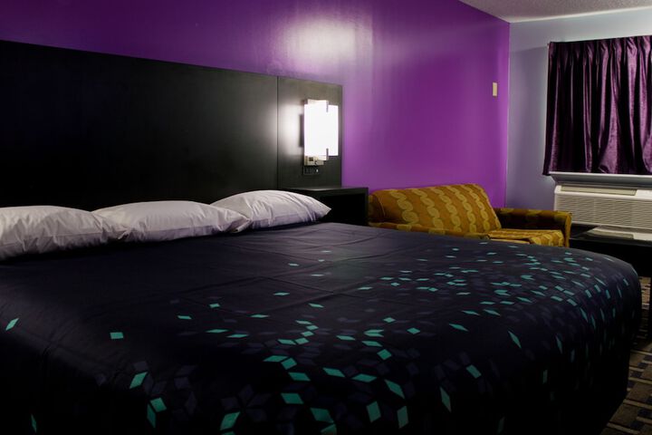 Room 3 of 30