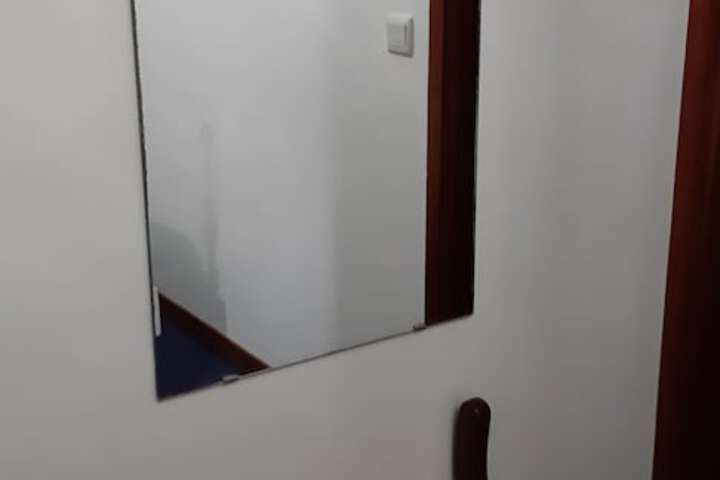 Room 30 of 62