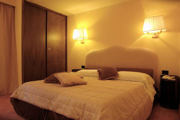 Room 6 of 49