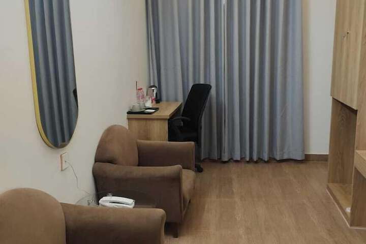 Room 2 of 30