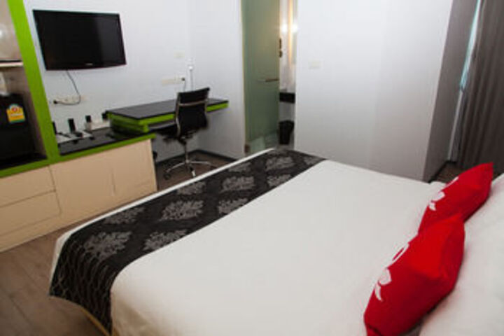 Room 7 of 26