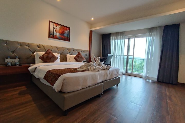 Room 8 of 53