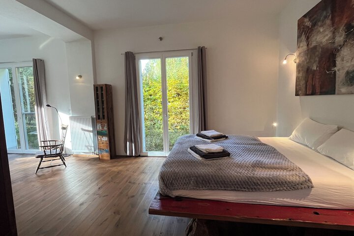 Room 5 of 23