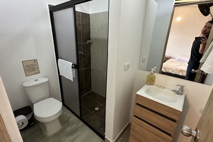 Room 13 of 25