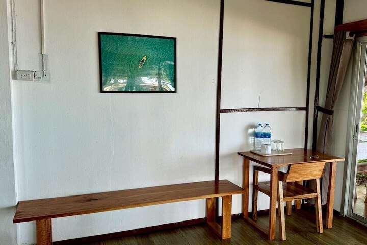 Room 33 of 68