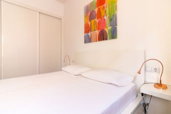 Room 12 of 39