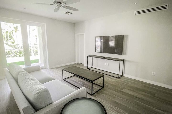 Room 72 of 172