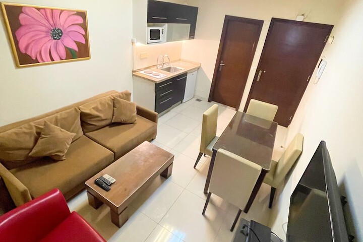 Room 4 of 40