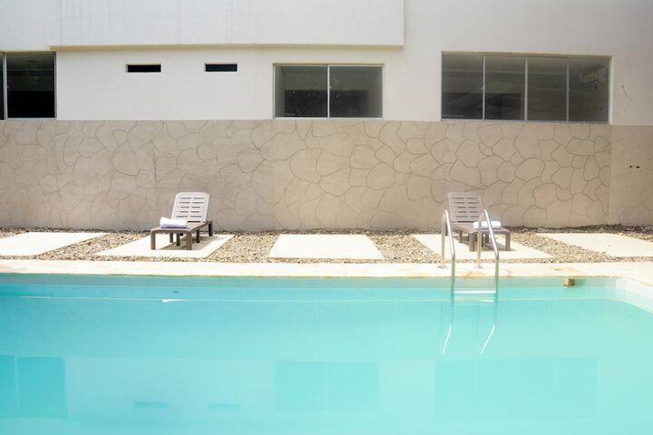 Pool 24 of 29