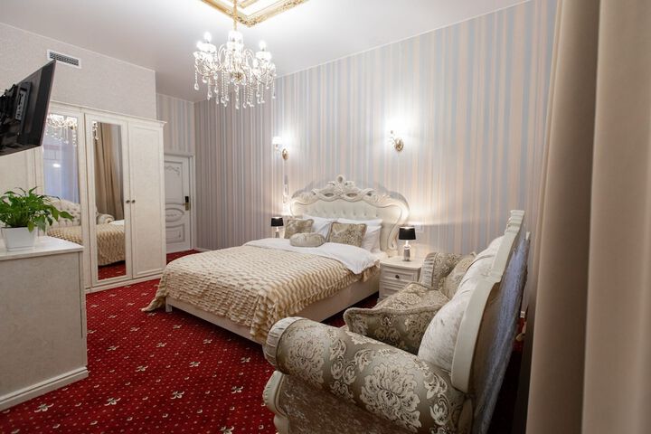 Room 41 of 48
