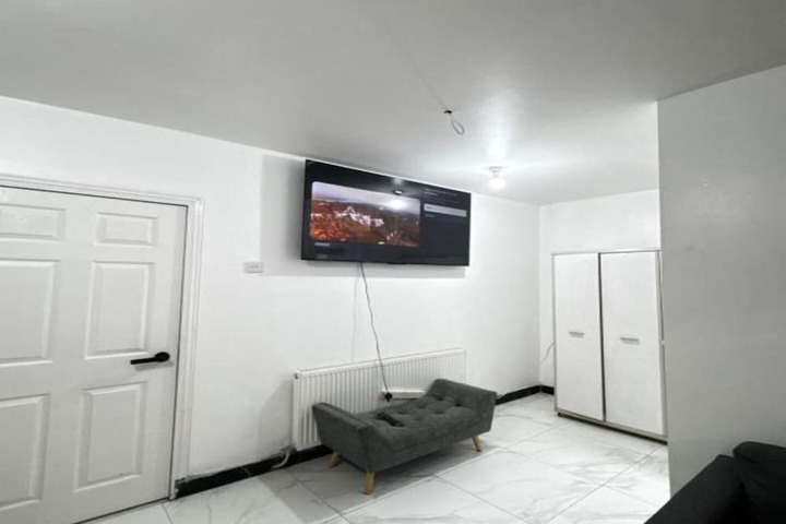 Room 10 of 23