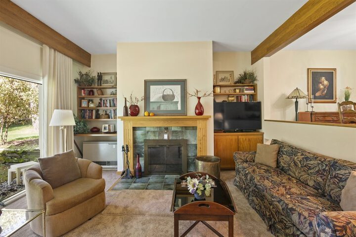 Room 9 of 23