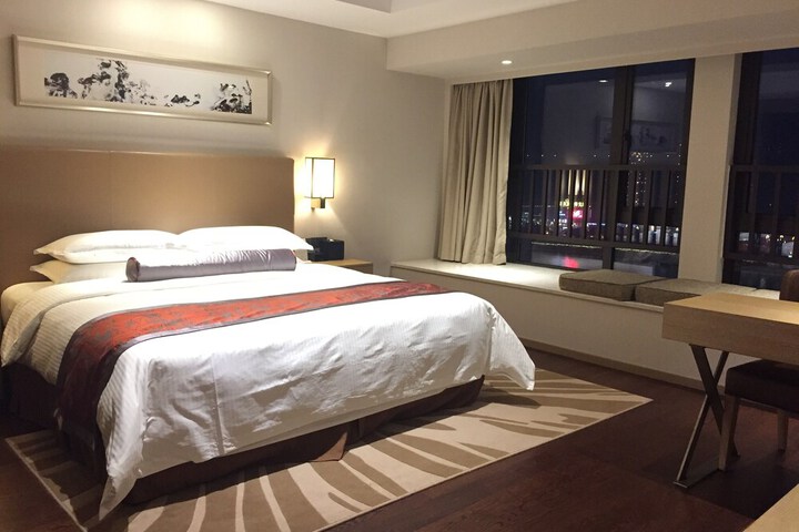 Room 21 of 84