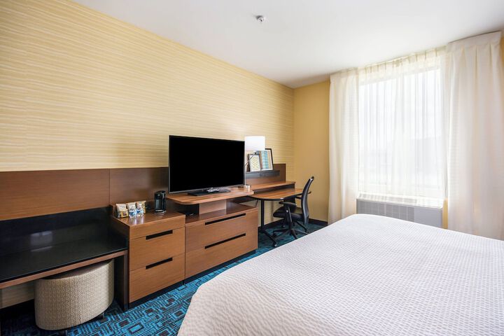Room 14 of 32