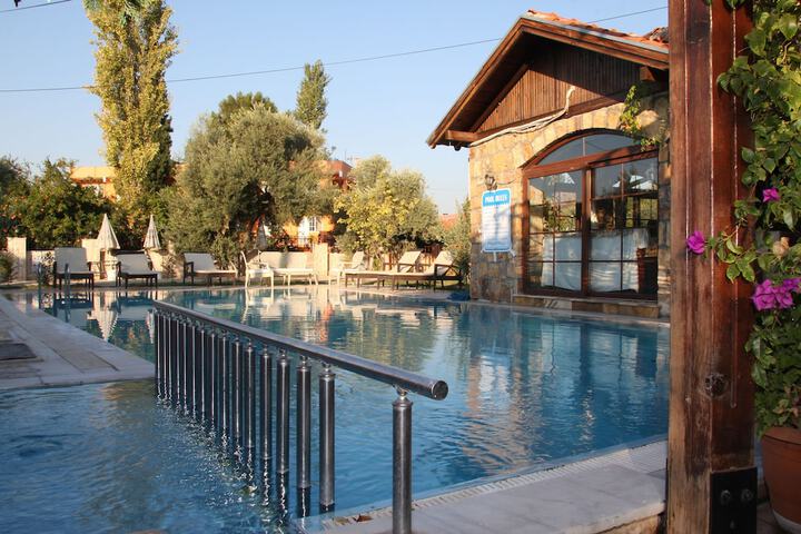Pool 45 of 73