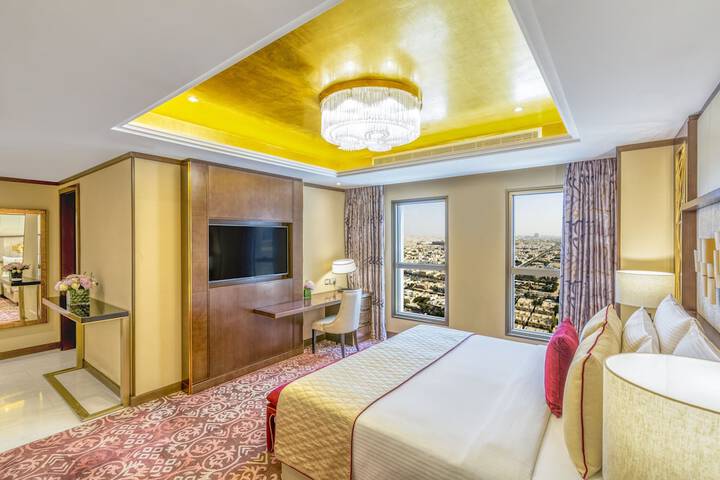 Room 19 of 82